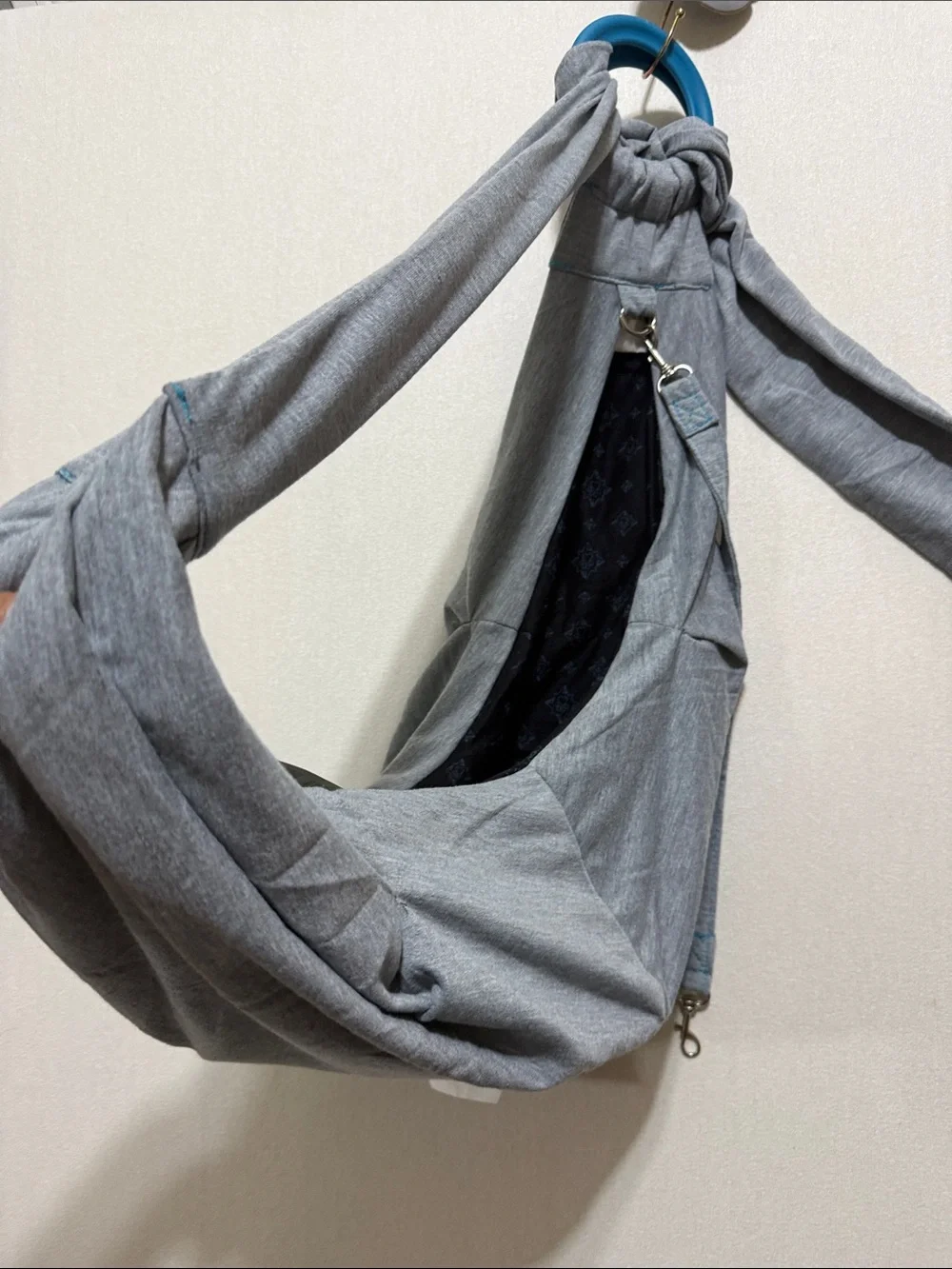 Gray Hands-Free Pet Sling Carrier - Cozy Travel Sling
